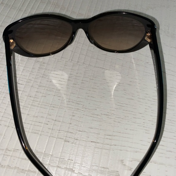 Tory Burch Cat Eye Sunglasses Blue and Cream Accent Stripe Design - Picture 5 of 6